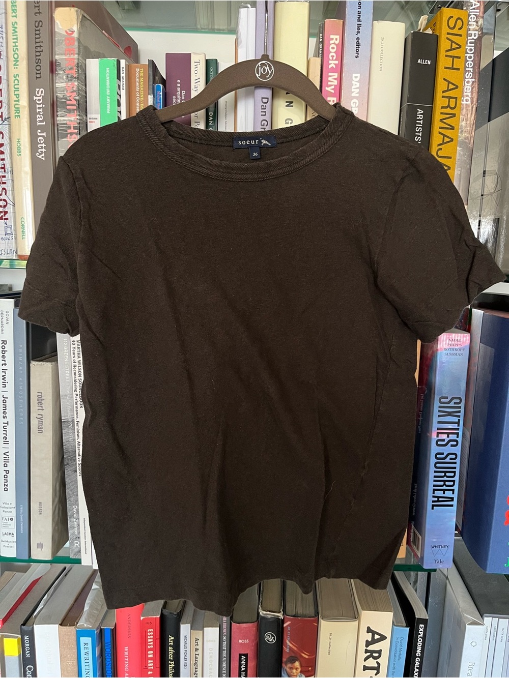 soeur Short-Sleeve Crew Neck T-Shirt in Dark Brown
